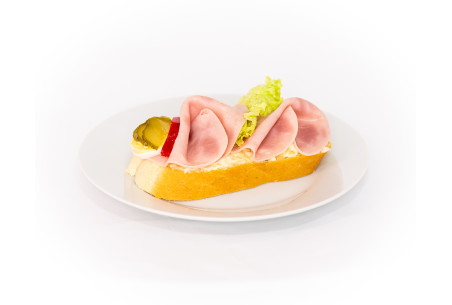 Chlebíček šunkový na salátu 110 g